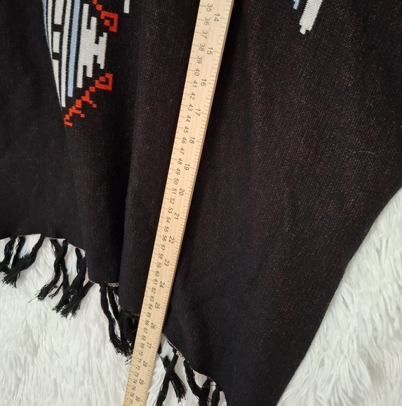 Kensie Women's Fringe Printed Sweater Poncho Black Combo M/L Oversized NWT. - Picture 7 of 11